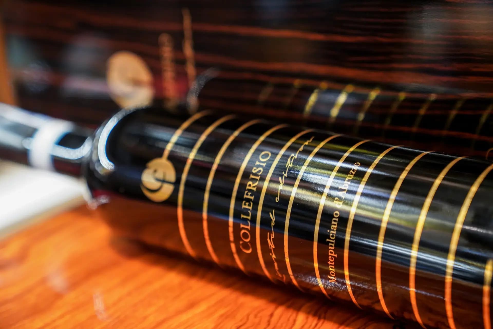Ruou Vang Y Collefrisio Limited Ten Vintages 15l 4