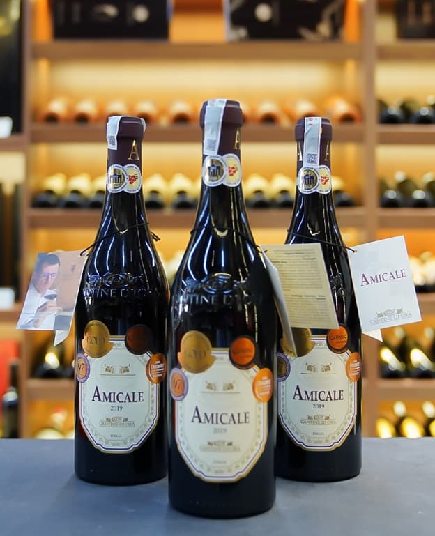 Ruou Vang Y Amicale 3